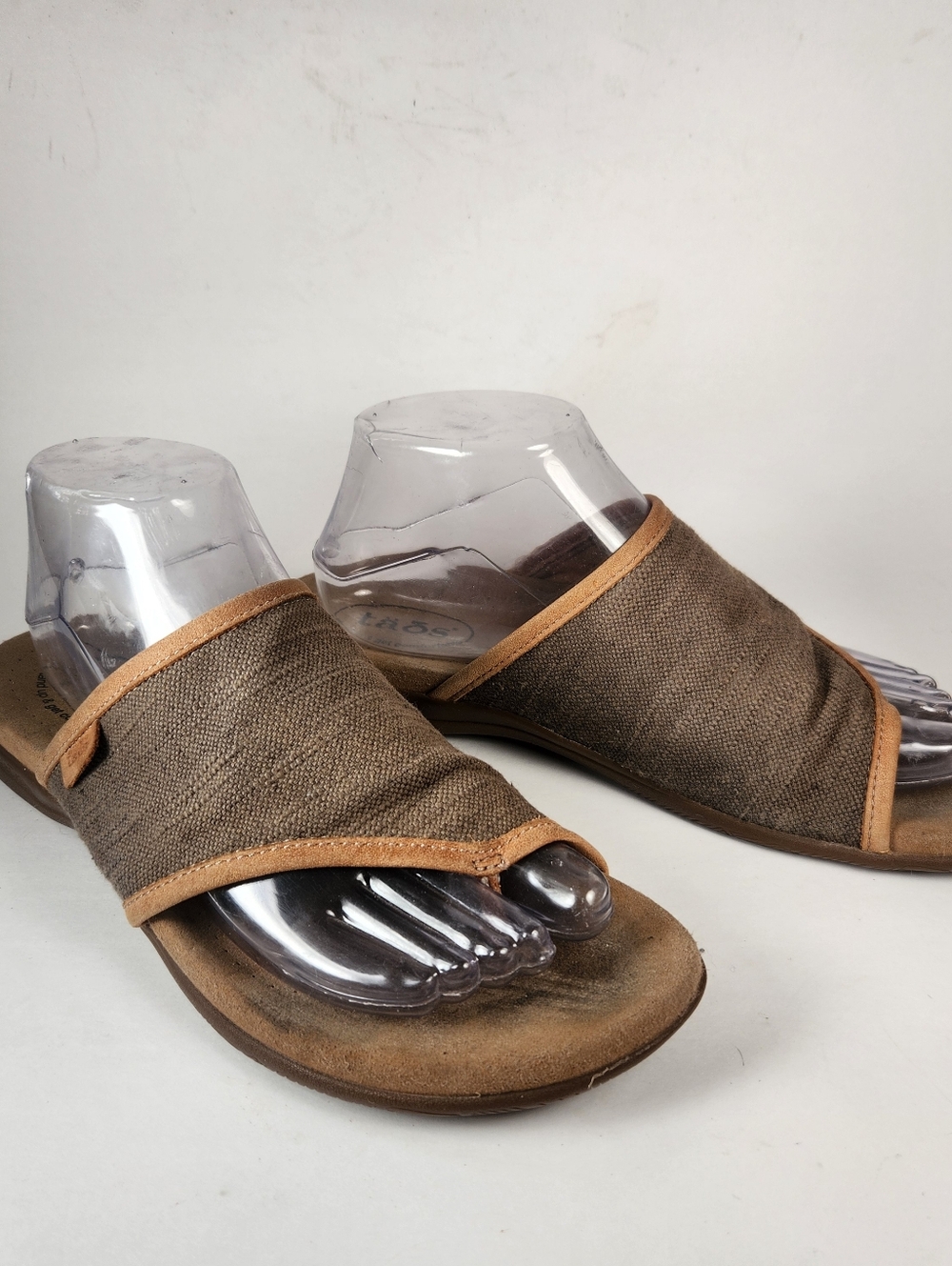 Taos Footwear Brown Canvas Slide Sandals with Tan Trim